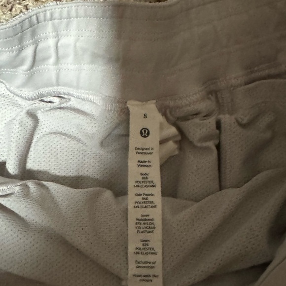 Lululemon shorts - Picture 3 of 7